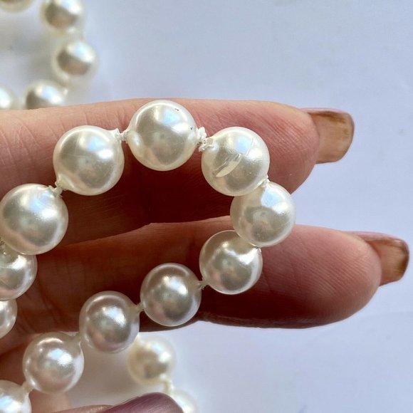 Fun Faux Pearl Beaded Opera Length Continuous 58 Inch Necklace - Picture 5 of 5